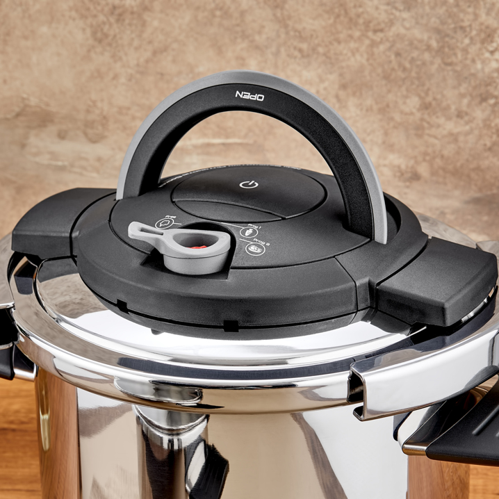 Taç VitaMaster 2'li 4+6 Litre Indüksiyon Tabanlı Düdüklü Tencere Seti Gri Taç VitaMaster 2'li 4+6 Litre Indüksiyon Tabanlı Düdüklü Tencere Seti Gri