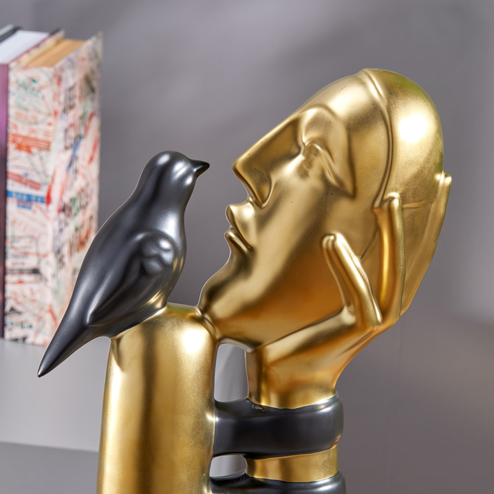 Cornella Mat Gold Kuş ve Adam Figürlü Dekoratif Obje